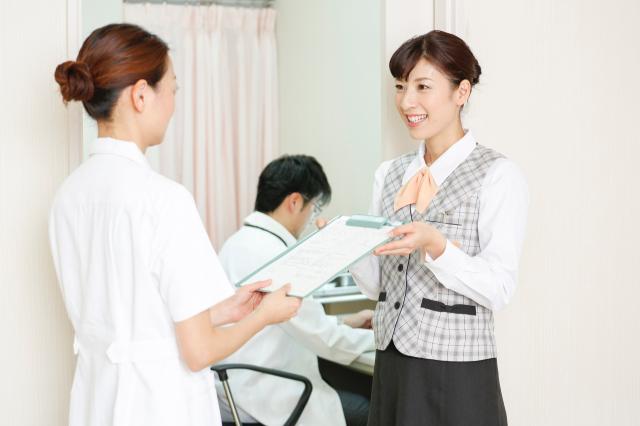 女性らしさいっぱいの医療事務の女の子とsex三昧